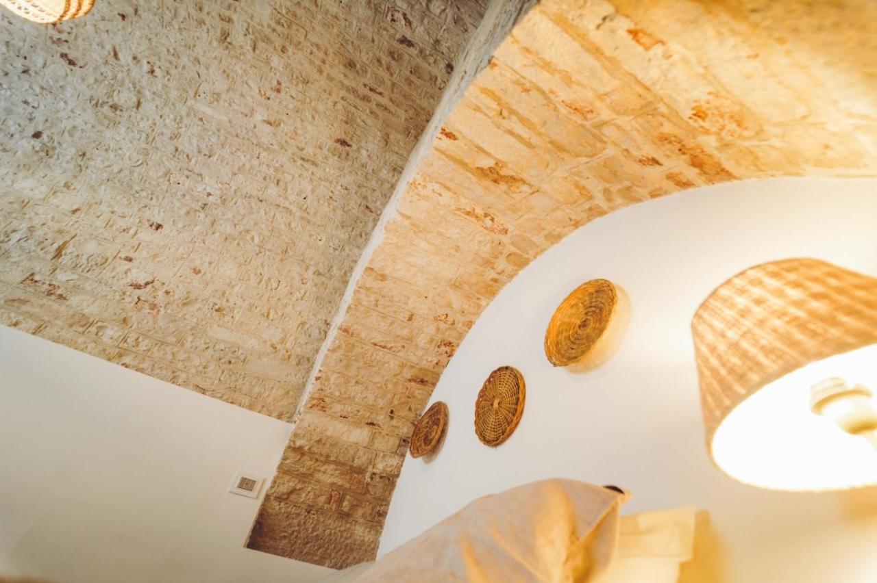 Trullo Syrah-Trulli Anti Charme & Relax Bed & Breakfast อัลเบโรเบลโล ภายนอก รูปภาพ