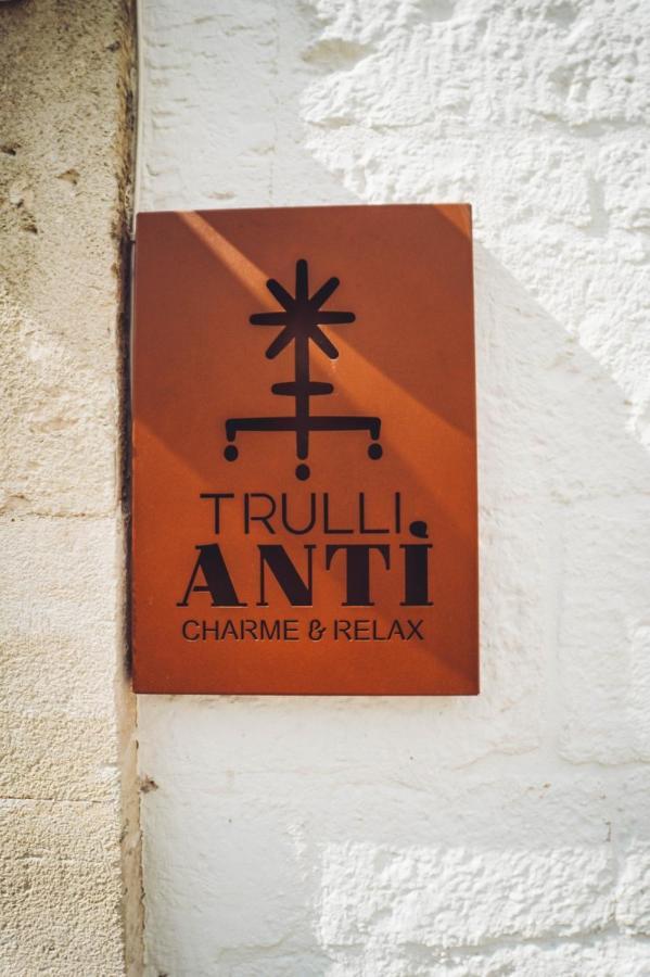 Trullo Syrah-Trulli Anti Charme & Relax Bed & Breakfast อัลเบโรเบลโล ภายนอก รูปภาพ